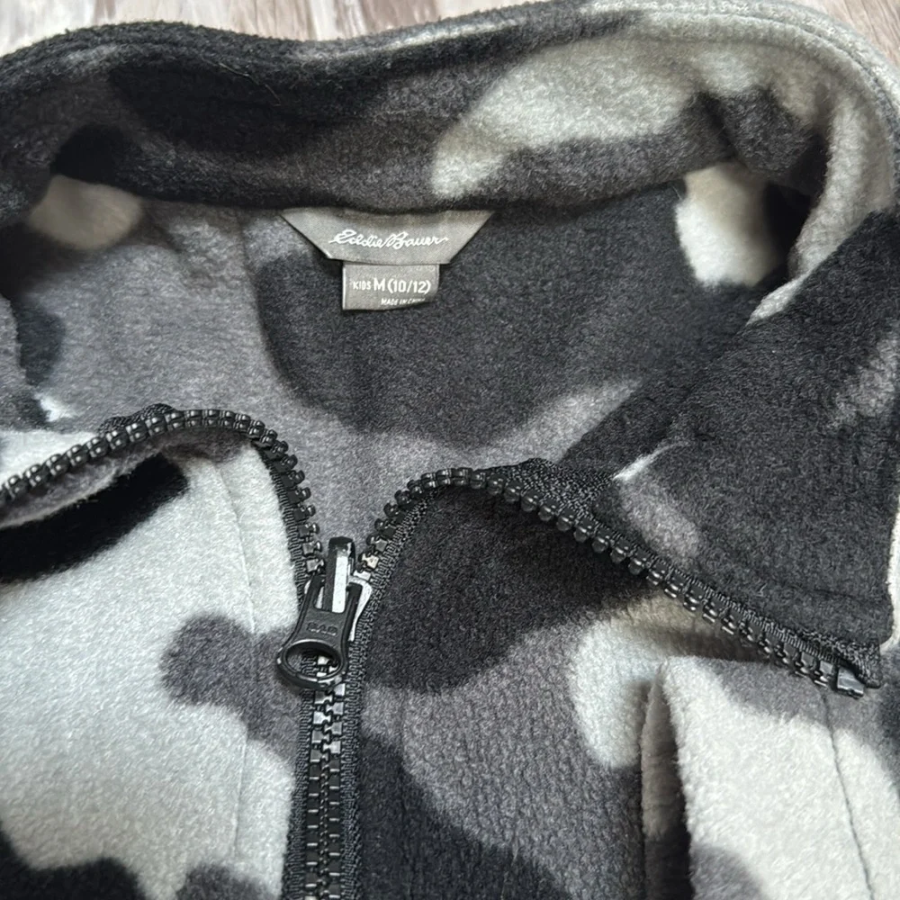 Eddie Bauer Kid's Black and Gray Camo Fleece Jacket Size Medium 10/12